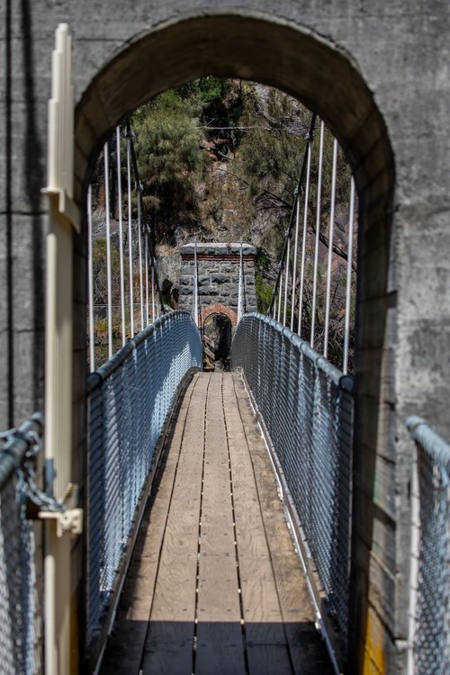 Suspension Bridge / Duck Reach Power Station - Desde Suspension Bridge, Australia