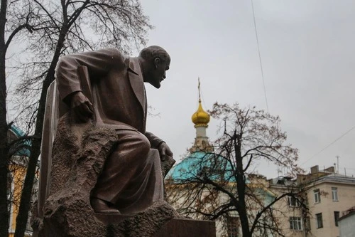 Monument to Lenin - Russia