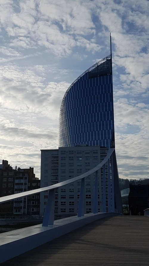 La Tour des Finances - Aus Passerelle La Belle Liégeoise, Belgium