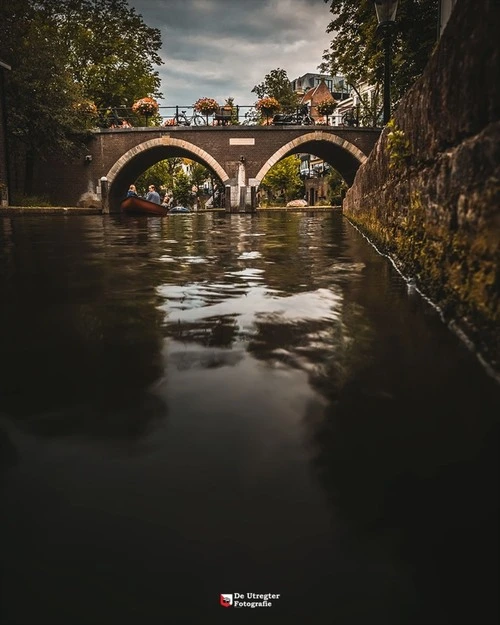 Vollersbrug over de Oudegracht - من Twijnstraat aan de werf, Netherlands