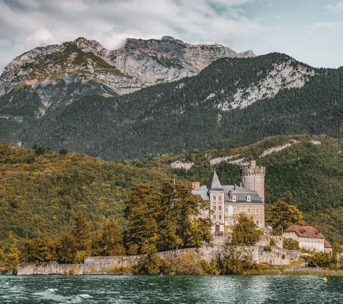 Château de Duingt - İtibaren Lac Annecy, France