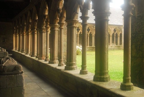 Le Cloitre - Tréguier Cathedral - France