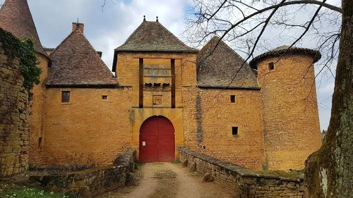 Château de Jarnioux - Aus Entrance, France