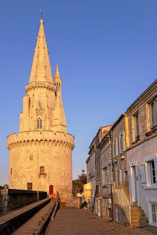 The Lantern Tower of La Rochelle - Desde Below, France