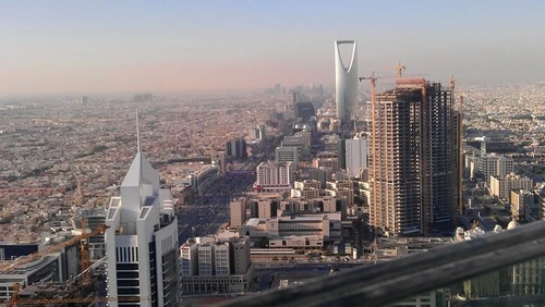 Blick auf den Kingdom Tower - Aus Al Faisaliha Tower, Saudi Arabia