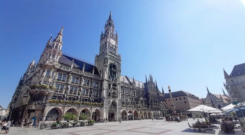 Rathaus-Glockenspiel - From Marienplatz, Germany