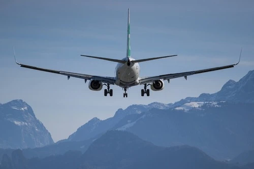 Flughafen Salzburg - Desde Feldweg, Austria