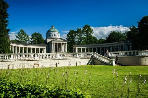 Colonnade - От Internal Courtyard, Russia