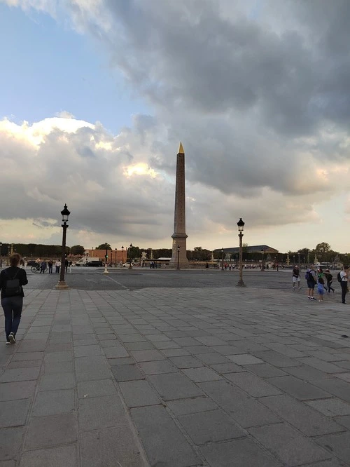 Luxor Obelisk - Aus Place de la Concorde, France