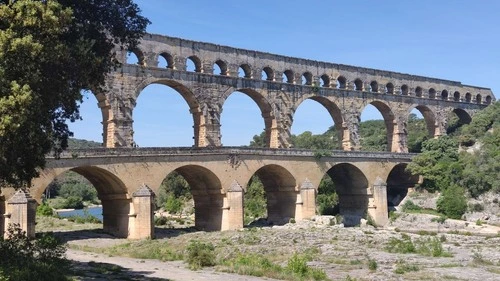 Pont du Gard - Aus Esplanade rive droite - Le Gardon, France