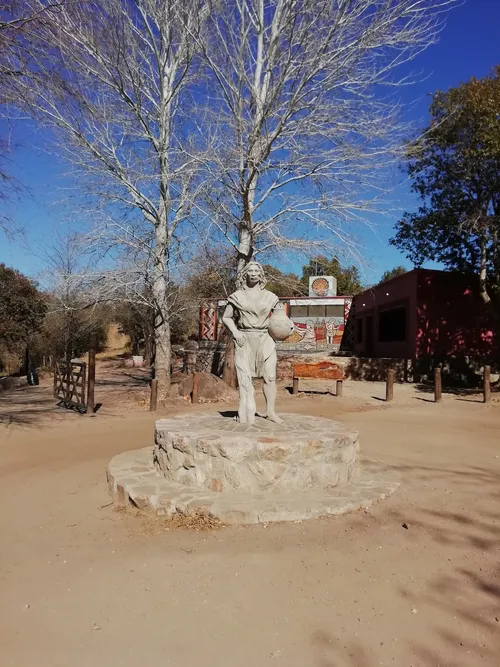 Homenaje a la mujer Sanaviron - Argentina