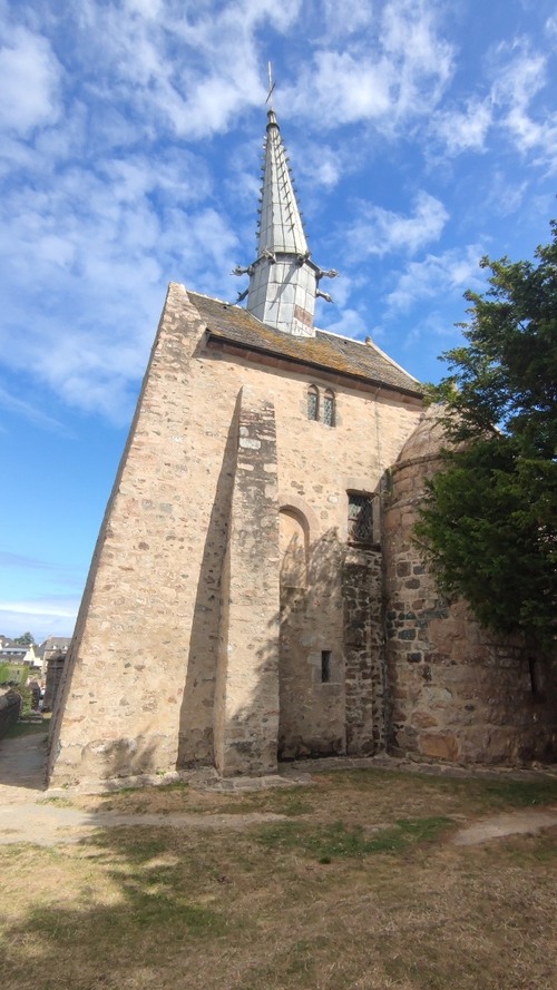 Saint Gonery - から Courtyard, France