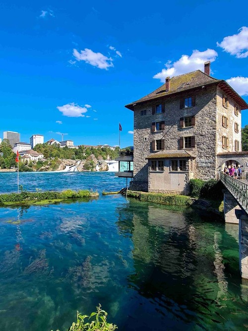 Schlössli Wörth am Rheinfall - От Promenade, Switzerland