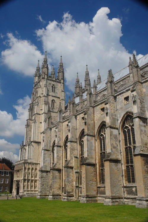 Canterbury Cathedral - 从 The Precincts Street, United Kingdom