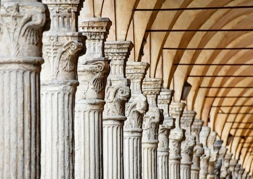 Porticato di San Giacomo Maggiore - Desde Via Zamboni, Italy