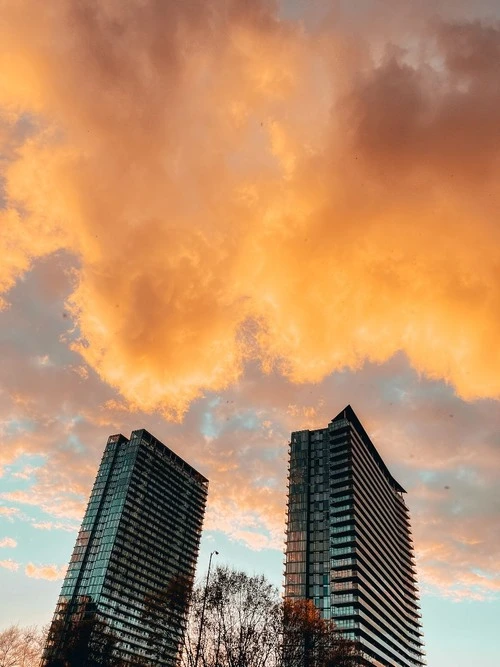 Toronto's Buildings - Aus Sunnyside Park, Canada