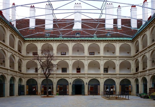 Stallburg der Hofreitschule - Desde Bräunergasse, Austria