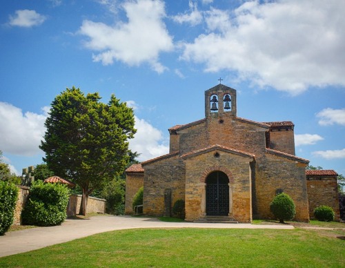 Iglesia de San Julián de los Prados - Santullano - Spain
