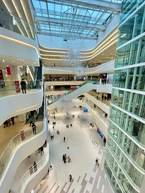 Lotte Mall Tây Hồ - من Inside, Vietnam