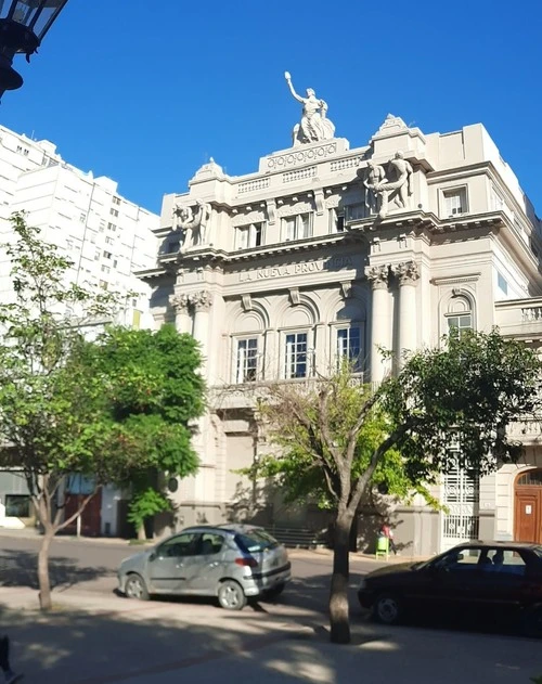 Edificio Diario La Nueva Provincia - Desde Plaza Rivadavia, Argentina