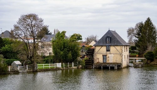 Moulin à eau au Mans - From La Passerelle, France