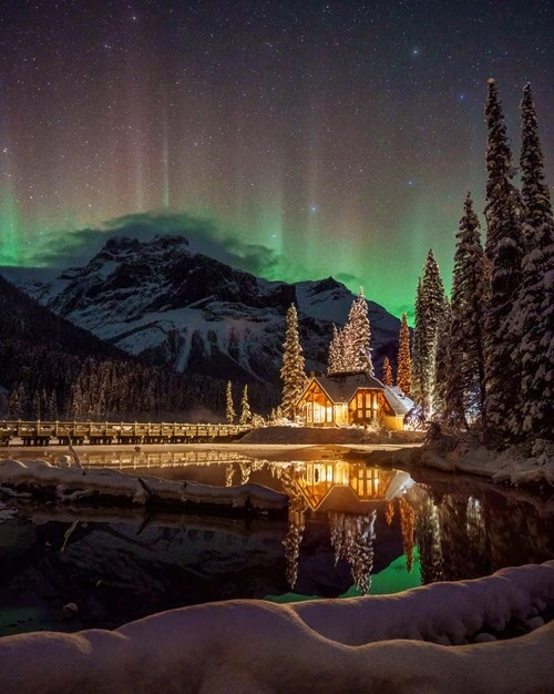 Emerald Lake - Aus Parking, Canada