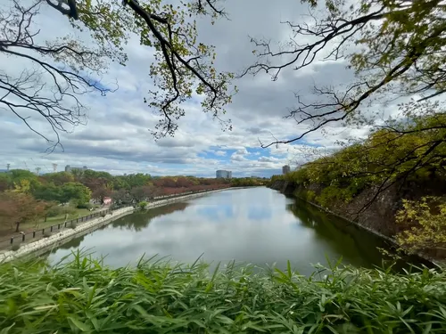 East Outer Moat - Desde Osaka Castle’s Plum Grove, Japan