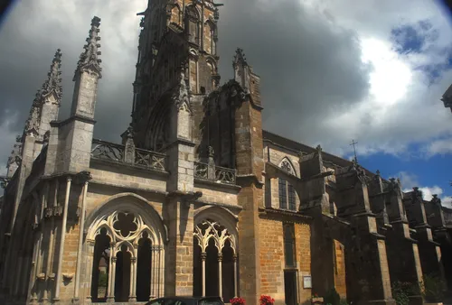 Church of Notre-Dame of Saint-Père - Aus Outside, France