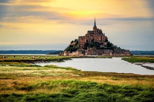 Mont Saint-Michel - Aus Barrage du Mont St Michel, France