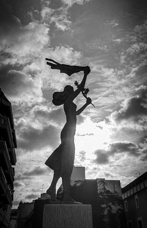 Monument a la ciutat de Mataró - Desde Plaça de l'Ajuntament, Spain