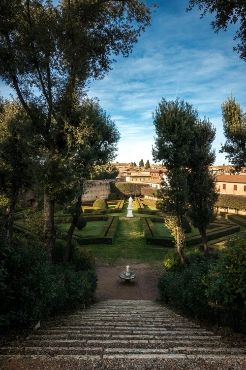 Horti Leonini - От Scalinata, Italy