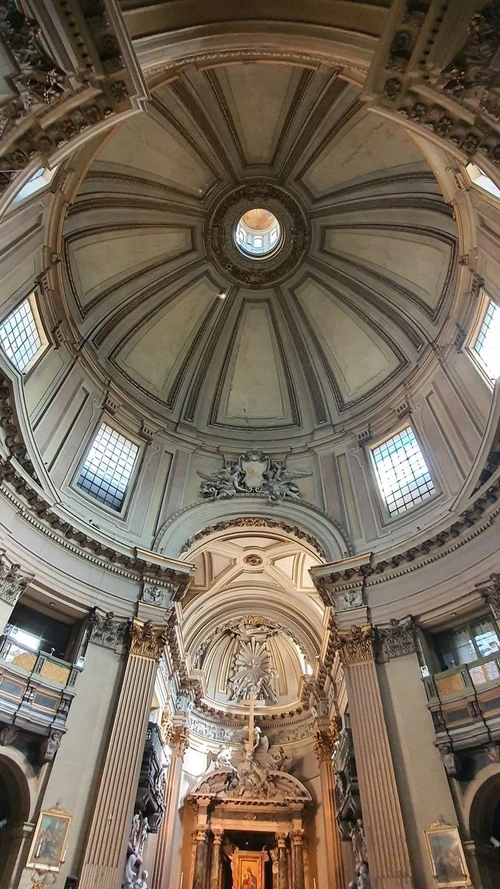 Chiesa Santa Maria dei Miracoli - Iz Inside, Italy