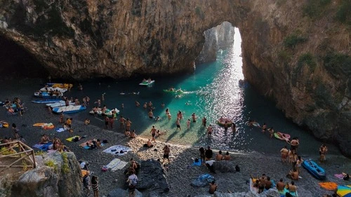 Arco Magno - Aus Spiaggia dell'Arcomagno, Italy