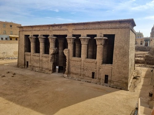 Temple de Knoum - Aus Juste à l'entrée, Egypt