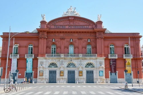 Teatro Petruzzelli - Aus Corso Cavour, Italy