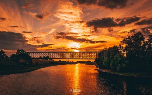 Griethausener Eisenbahnbrücke - من Rheinstraße, Germany