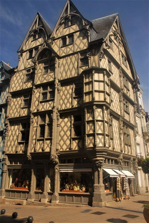 La Maison des Artisans - Adam House - From Place Sainte-Croix, France