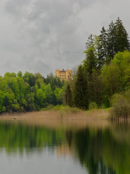 Hohenschwangau Castle - Desde Alpsee, Germany