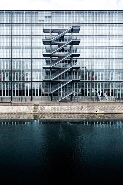 Médiathèque André Malraux - Desde Quai des Alpes, France