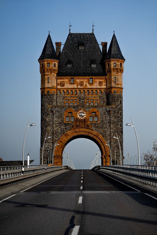 Nibelungenbrücke - から West Side, Germany
