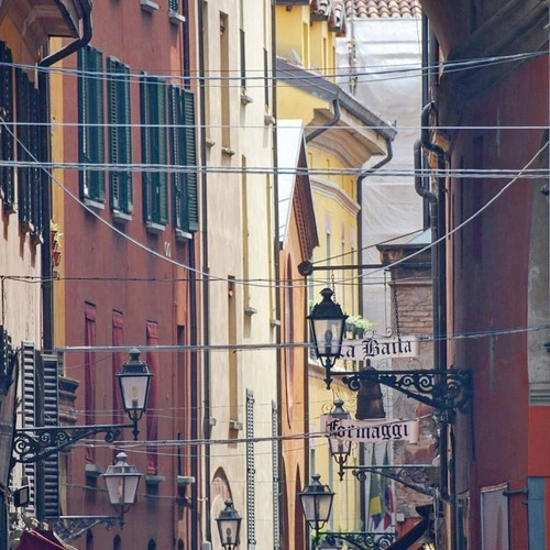 Bolognia - Desde Via Pescherie Vecchie, Italy