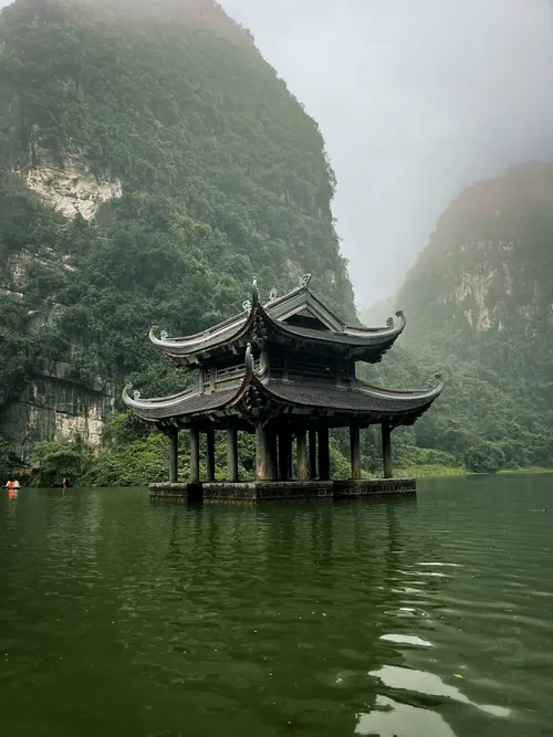 Dia Linh Mountain Pen Tower - Vietnam