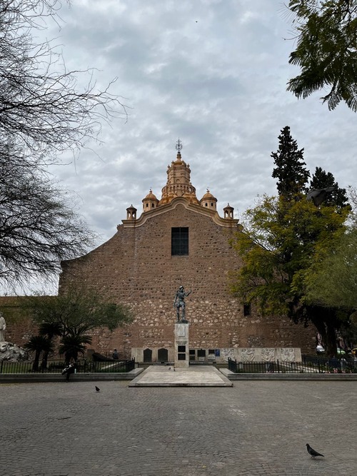 Plazoleta del Fundador - Argentina