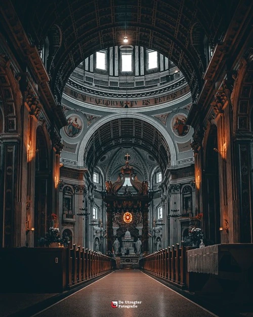 Oudenbosch Basilica - Desde Inside, Netherlands