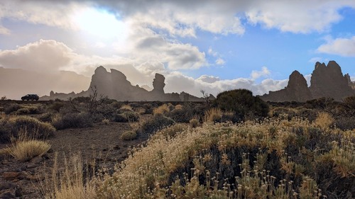 Sendero Roques de García - Dari Parador de Cañadas del Teide, Spain