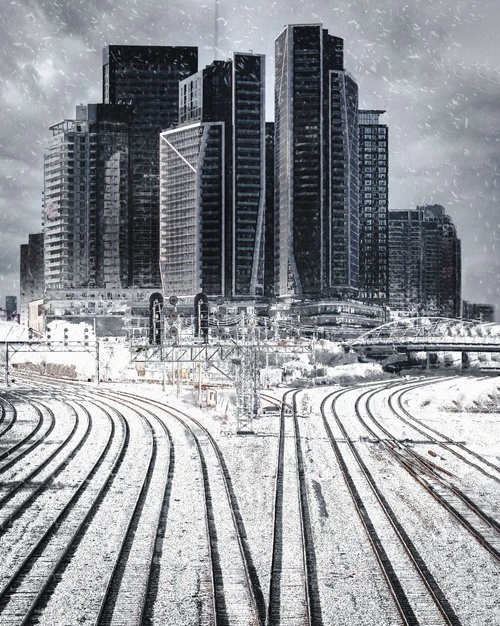 King West Village - Des de Sir Isaac Brock Bridge - Bathurst Street Bridge, Canada