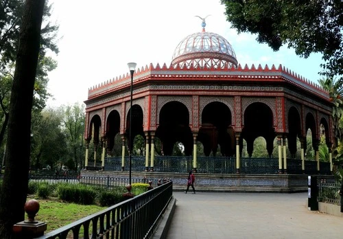 Kiosco Morisco - Desde Alameda de Santa María La Ribera, Mexico