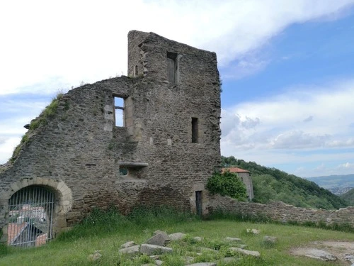 Vestiges du Château de Rochetaillée - から Inside, France