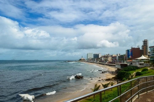 Praia Farol da Barra - Desde Calçadão, Brazil