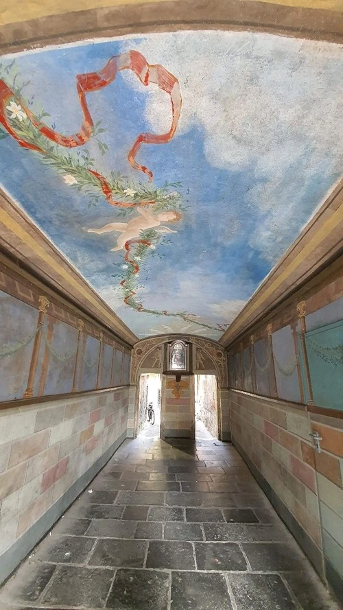 Passetto del Biscione - Aus Inside, Italy